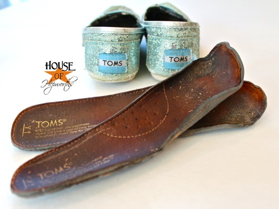 How to clean hot sale toms leather shoes