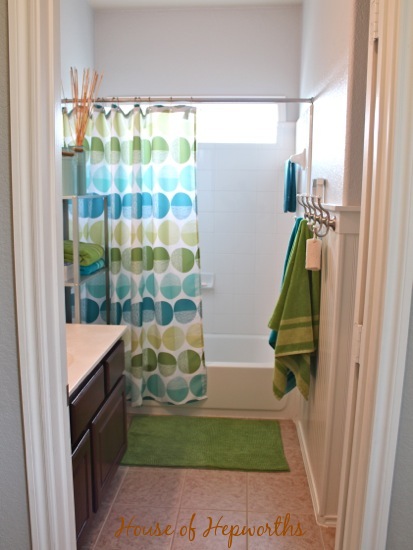 beadboard and hooks in the bathroom - House of Hepworths