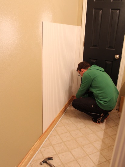 An Easy DIY Beadboard Hook Wall In The Kids' Bathroom