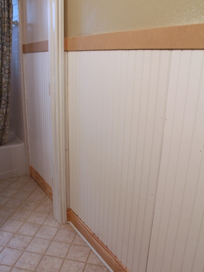 beadboard and hooks in the bathroom - House of Hepworths