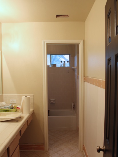 beadboard and hooks in the bathroom - House of Hepworths