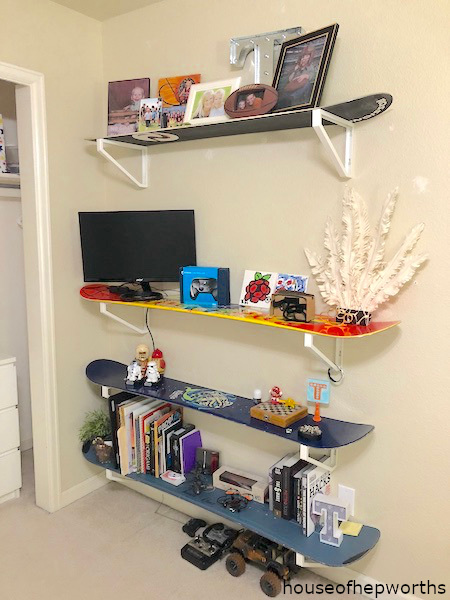 snowboard diy floating shelves